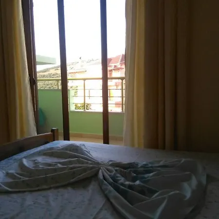 Jonny Guesthouse Ksamil Exterior photo